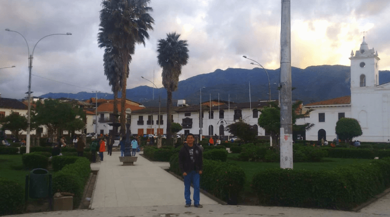 plaza de armas de chachapoyas (amazonas) lugares turisticos viajar a peru